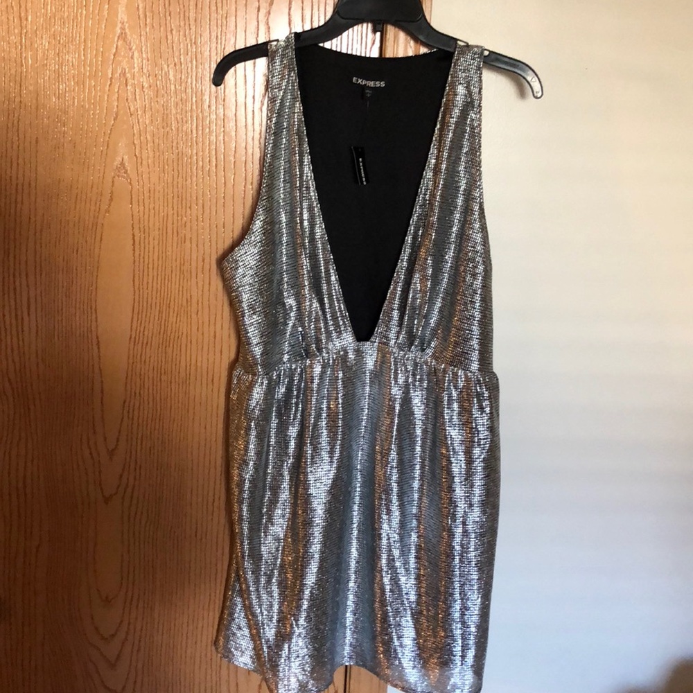 NWT Express metallic silver deep v dress. Size L.